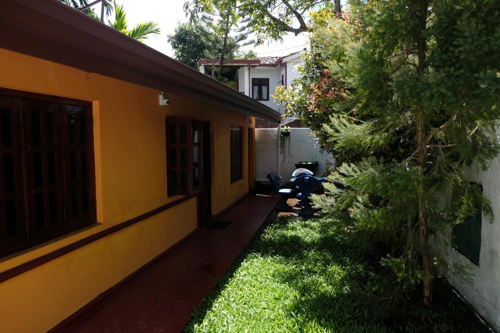 Menaka Homestay Tangalle Luaran gambar